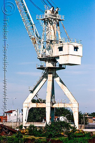 harbor crane - la boca (buenos aires), argentina, buenos aires, harbor crane, harbour crane, la boca, portainer, riachuelo, rusty, río la matanza, río matanza