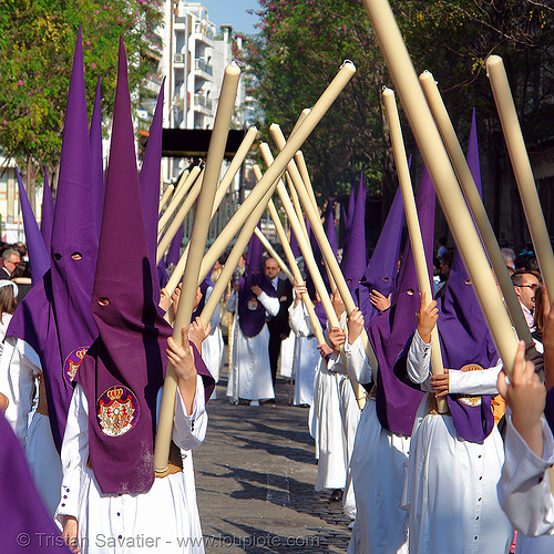 hermandad de la exaltación - semana santa en sevilla, candles, easter, hermandad de la exaltación, nazarenos, semana santa, sevilla