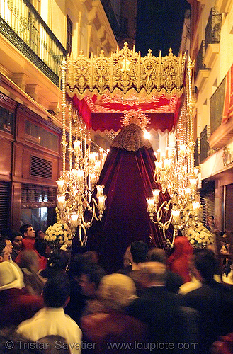 hermandad de la lanzada - paso de la virgen - semana santa en sevilla, candles, easter, float, hermandad de la lanzada, madonna, night, paso de la virgen, red, sacred art, semana santa, sevilla