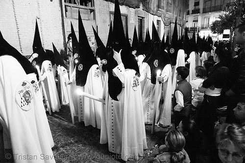 hermandad de la macarena - semana santa en sevilla, candles, easter, hermandad de la macarena, nazarenos, night, semana santa, sevilla