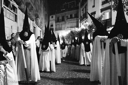 hermandad de la macarena - semana santa en sevilla, candles, easter, hermandad de la macarena, nazarenos, night, semana santa, sevilla