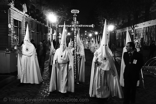 hermandad de la resurrección - semana santa en sevilla, candles, easter, hermandad de la resurrección, nazarenos, night, semana santa, sevilla