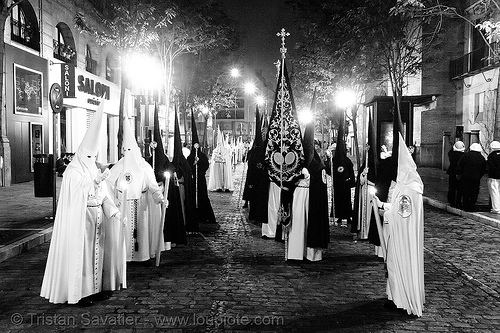 hermandad de la resurrección - semana santa en sevilla, candles, easter, hermandad de la resurrección, nazarenos, night, semana santa, sevilla