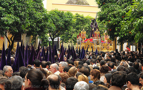 hermandad de los gitanos - paso de cristo - semana santa en sevilla, candles, easter, float, hermandad de los gitanos, nazarenos, paso de cristo, sacred art, semana santa, sevilla