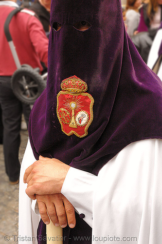 hermandad de los gitanos - semana santa en sevilla, candles, easter, hermandad de los gitanos, nazarenos, semana santa, sevilla