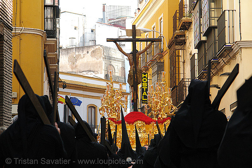 hermandad de los javieres - paso de cristo - semana santa en sevilla, easter, float, hermandad de los javieres, nazarenos, paso de cristo, sacred art, semana santa, sevilla