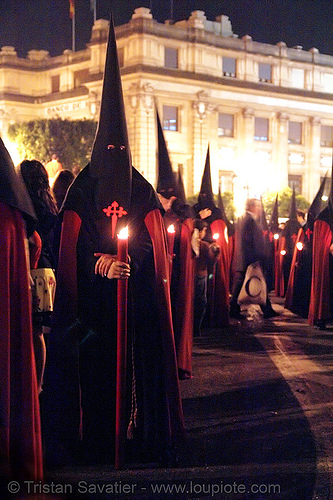 hermandad de los panaderos - semana santa en sevilla, candles, easter, hermandad de los panaderos, nazarenos, night, red, semana santa, sevilla