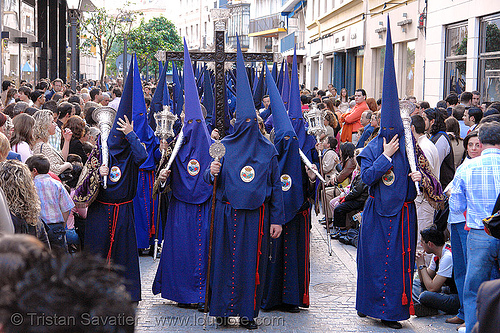 hermandad del baratillo - semana santa en sevilla, easter, el baratillo, hermandad del baratillo, nazarenos, semana santa, sevilla