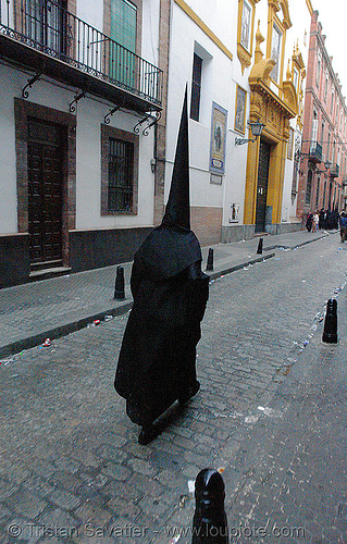 hermandad del gran poder - semana santa en sevilla, candles, easter, el gran poder, hermandad del gran poder, nazarenos, semana santa, sevilla