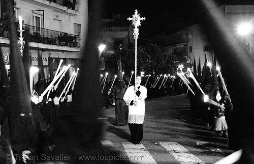 hermandad del gran poder - semana santa en sevilla, candles, easter, el gran poder, hermandad del gran poder, nazarenos, night, semana santa, sevilla