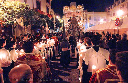 hermandad del silencio - paso de la virgen - semana santa en sevilla, candles, easter, el silencio, float, hermandad del silencio, madonna, nazarenos, night, paso de la virgen, sacred art, semana santa, sevilla