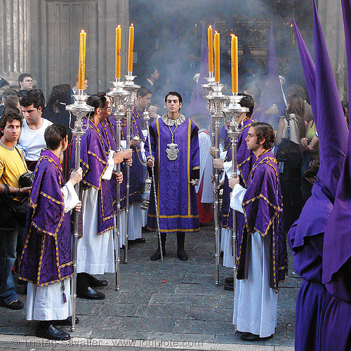 hermandad del valle - semana santa en sevilla, easter, el valle, hermandad del valle, nazarenos, semana santa, sevilla