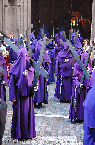 hermandad del valle - semana santa en sevilla, easter, el valle, hermandad del valle, nazarenos, semana santa, sevilla