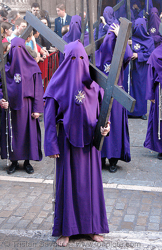 hermandad del valle - semana santa en sevilla, easter, el valle, hermandad del valle, nazarenos, semana santa, sevilla