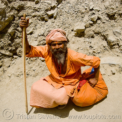 hindu pilgrim resting - amarnath yatra (pilgrimage) - kashmir, amarnath yatra, beard, bhagwa, headwear, hiking cane, hindu man, hindu pilgrimage, hinduism, kashmir, old man, pilgrim, resting, saffron color, walking stick