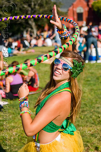 hula hooper - woman, beads, bracelets, hula hoop, hula hooper, hula hooping, kandi kid, kandi raver, sunglasses, woman