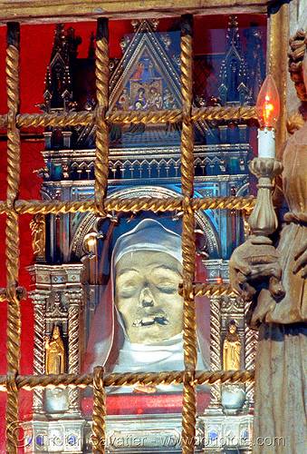 incorrupt head of saint catherine of siena (italy), basilica cateriniana, christian relics, corpse, dead, holy relics, human head, human remains, saint catherine, san domenico, siena