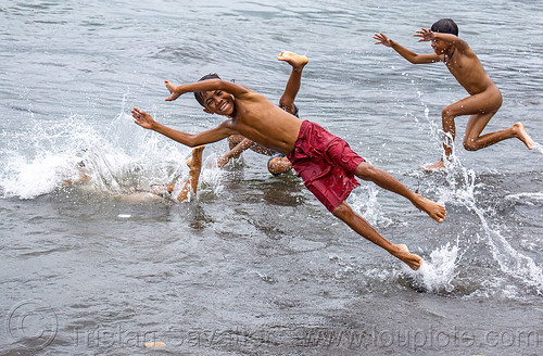 indonesian boys jumping in the sea, beach, boys, kids, pantai, playing, sea, splashes, splashing
