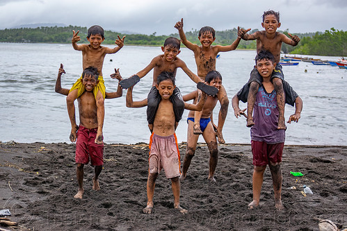 indonesian boys sitting on shoulders, beach, boys, kids, pantai, playing, sea
