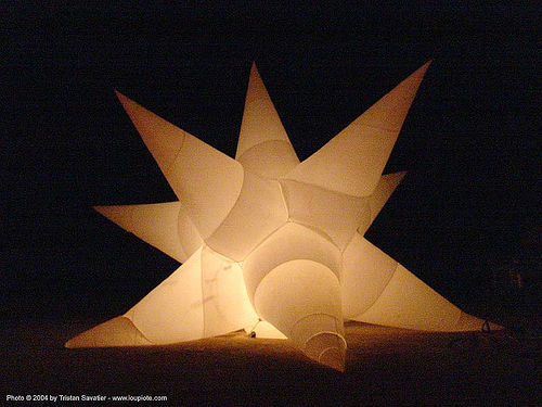 inflatable star - burning man 2004, art installation, burning man, designs in air, inflatable art, inflatable star, luke egan, night, pete hamilton, spiky, star shaped, starmageddon