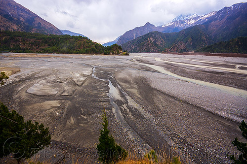 kali gandaki river valley between jomsom and kagbeni (nepal), annapurnas, kali gandaki river, kali gandaki valley, landscape, mountain river, mountains, nilgiri, river bed