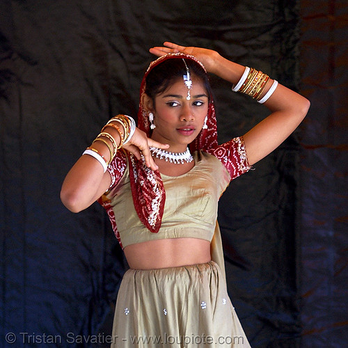 karina at hare krishna "chariot festival of india" (san francisco), chariot festival, costume, dancing, dress, festival of chariots, festival of india, hare krishna festival, hindu, hinduism, india dancer, iskcon, teenager, traditional, vaisnava