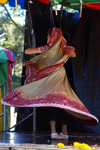karina at hare krishna "chariot festival of india" (san francisco), chariot festival, costume, dancing, dress, festival of chariots, festival of india, girl, hare krishna festival, hindu, hinduism, india dancer, iskcon, teenager, traditional, vaisnava