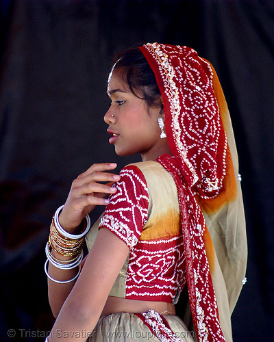 karina at hare krishna "chariot festival of india" (san francisco), chariot festival, costume, dancing, dress, festival of chariots, festival of india, girl, hare krishna festival, hindu, hinduism, india dancer, iskcon, teenager, traditional, vaisnava