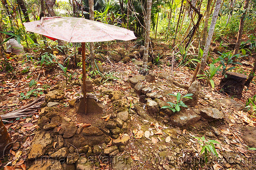 khasi tribal tombs near mawlynnong (india), burial site, cemetery, east khasi hills, graves, indigenous, mawlynnong, meghalaya, tombs, tribal, umbrella