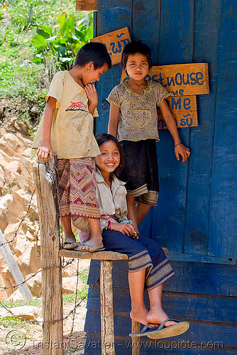 kids at blue guesthouse (laos), blue guesthouse, boy, children, kids, laos, pak mong