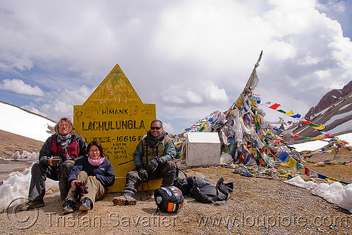 lachulung pass - manali to leh road (india), lachulung pass, lachulungla, ladakh, mountain pass, mountains, road marker, sign, snow