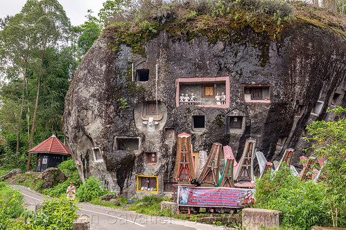 lembang tonga riu - lo'ko mata wall - toraja rock tombs, boulder, burial site, cemetery, effigies, graves, graveyard, lembang tonga riu, liang pak, lo'ko mata wall, miniature tongkonan, pa'tedong, rock tombs, tana toraja, tau-tau