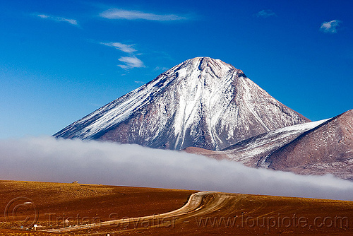 licancabur volcano near san pedro de atacama (chile), blue sky, chile, cloud, fog, landscape, licancabur, mountains, san pedro de atacama, snow cap, stratovolcano, summit, volcano