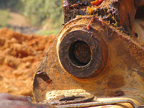 liebherr 912 litronic excavator bucket axle - road construction - vietnam, axle, bucket attachment, cao bằng, excavator bucket, grease, groundwork, liebherr 912 litronic excavator, liebherr excavator, road construction, roadworks, vietnam