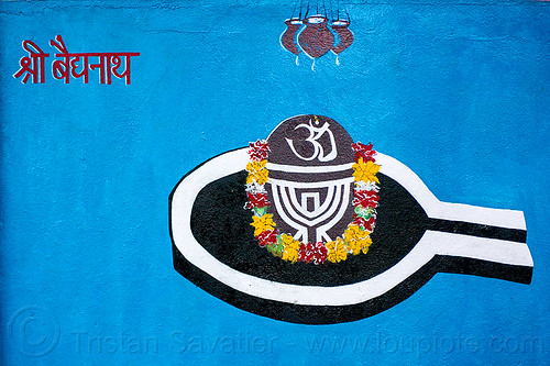 lingam - water droplets - om - hindu symbolism (india), flowers, hinduism, om, painting, shiva linga, shiva lingam, shivling, symbol, symbolism, water droplets