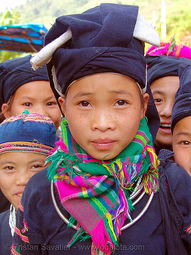 "lo lo den" tribe girl - vietnam, black lo lo tribe, children, colorful, girls, hill tribes, indigenous, kids, little girl, lo lo den tribe