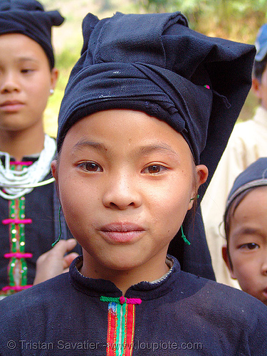 "lo lo den" tribe girl - vietnam, black lo lo tribe, children, colorful, girls, hill tribes, indigenous, kids, little girl, lo lo den tribe