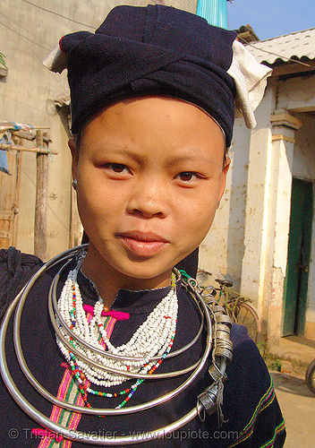 "lo lo den" tribe girl with necklaces - vietnam, asian woman, black lo lo tribe, bảo lạc, headdress, hill tribes, indigenous, lo lo den tribe, necklace