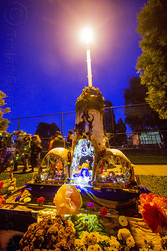 lord huckleberry - altar de muerto - dia de los muertos 2013 (san francisco), altar de muertos, candles, day of the dead, dia de los muertos, halloween, memorial, night
