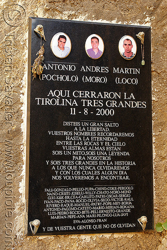 memorial plate - el caminito del rey - el chorro gorge (spain), canyon, desfiladero de los gaitanes, el caminito del rey, el camino del rey, el chorro, gorge, memorial, mountaineering, plate