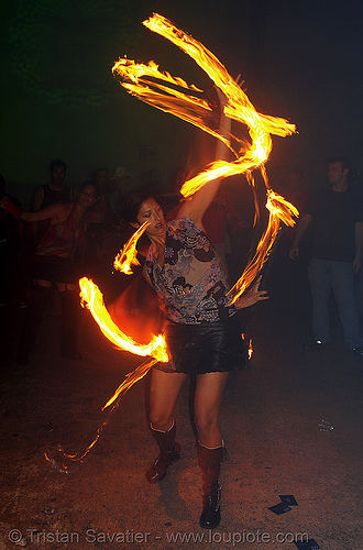 miss fine - LSD fuego, fire dancer, fire dancing, fire performer, fire poi, fire spinning, miss fine, night, spinning fire