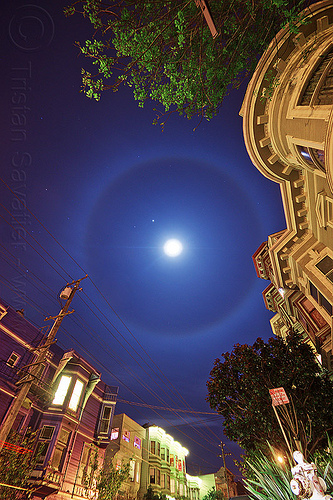 moon ring - 22-degree halo, 22 degrees, 22° halo, buildings, circle, lunar halo, moon halo, moon ring, night sky, planet jupiter, stars, victorian houses, winter halo