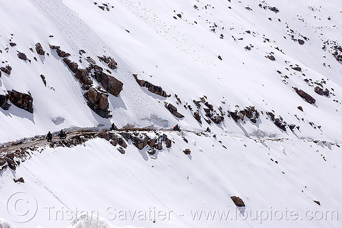 motorcycles on road - khardungla pass - ladakh (india), khardung la pass, ladakh, motorcycles, mountain pass, mountains, road, snow