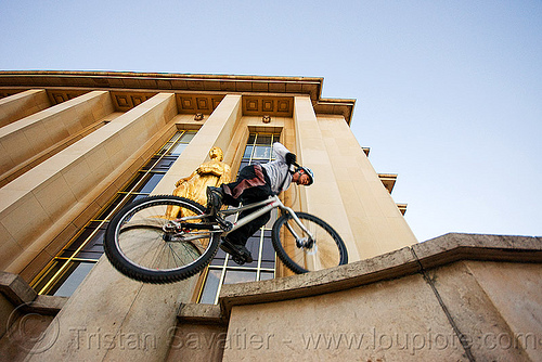 mountain bike trials training - trocadero (paris), bicycle, bike trials, bmx, freestyle, man, mountain bike, mountain biking, palais de chaillot, trial bike, trocadero, trocadéro, vtt