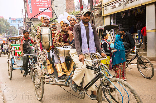 musicians on cycle rickshaw, on their way to a wedding (india), cycle rickshaw, drum, drummer, headdress, men, moving, music band, musicians, turbans, uniform, varanasi, wedding