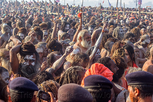 naga sadhus going to the ganges river for holy bath - kumbh mela (india), amavasa, crowd, hindu pilgrimage, hinduism, holy ash, kumbh maha snan, kumbh mela, mauni amavasya, men, naga babas, naga sadhus, sacred ash, triveni sangam, vibhuti, walking