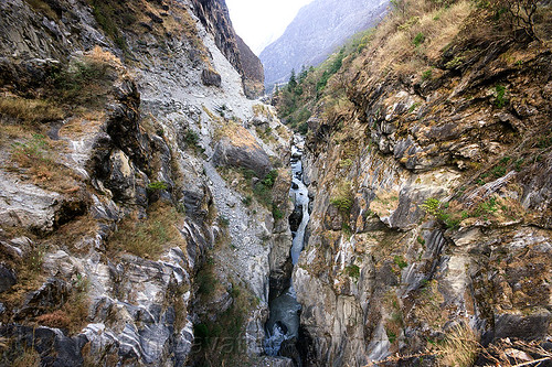 narrow gorge - kali gandaki river - annapurnas (nepal), annapurnas, gorge, kali gandaki river, kali gandaki valley, mountains