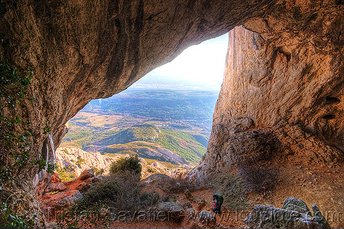 natural cave - lou garagai - montagne sainte victoire (aix-en-provence), aix-en-provence, cave mouth, caving, france, garagai, hole, landscape, laurent, le gouffre, man, montagne sainte victoire, mountains, natural cave, spelunking