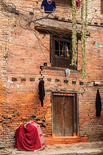 old brick house with cracks in wall (nepal), bhaktapur, brick, cracks, house