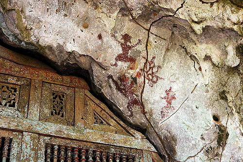 old graffiti - pak ou caves near luang prabang (laos), luang prabang, old graffiti, pak ou caves temples